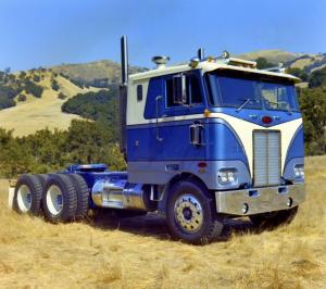 Peterbilt 352 6x4 Tractor 1969 года (NA)